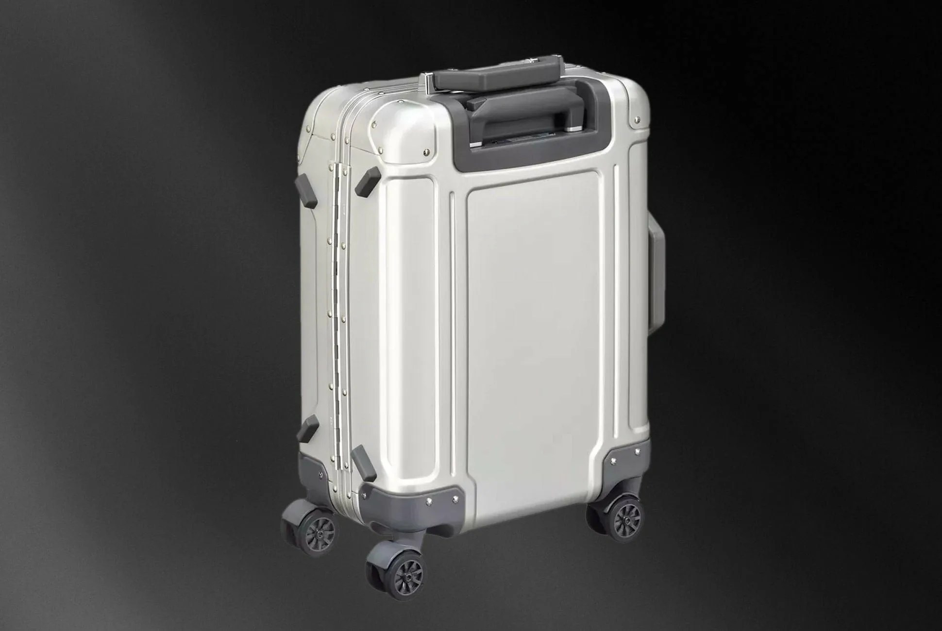 cyber monday gear patrol Zero Halliburton full lead