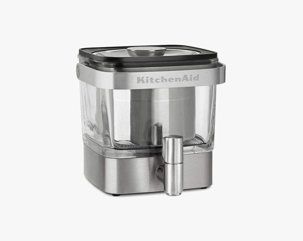 12-Guys-Cluster-gear-patrol-KitchenAid-Cold-Brew-Coffee-Maker