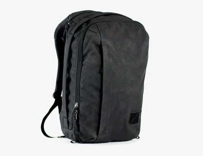 Best-Gifts-for-Adventurers-gear-patrol-backpack