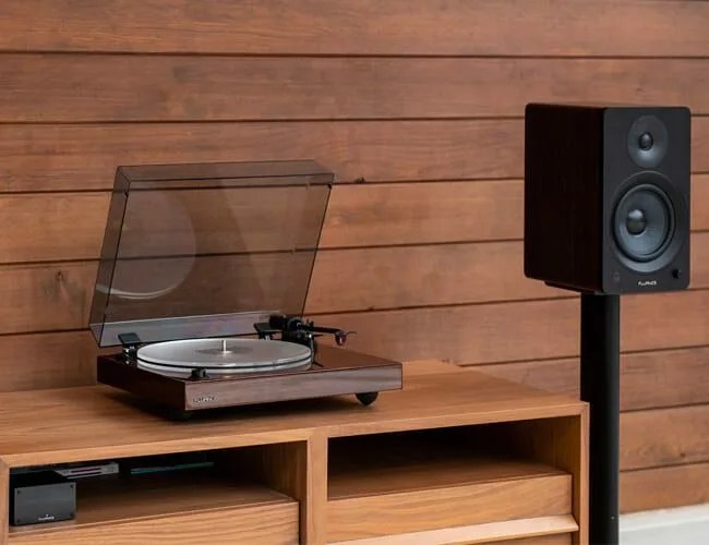 Fluance-RT85-Turntable-gear-patrol-lead-feature
