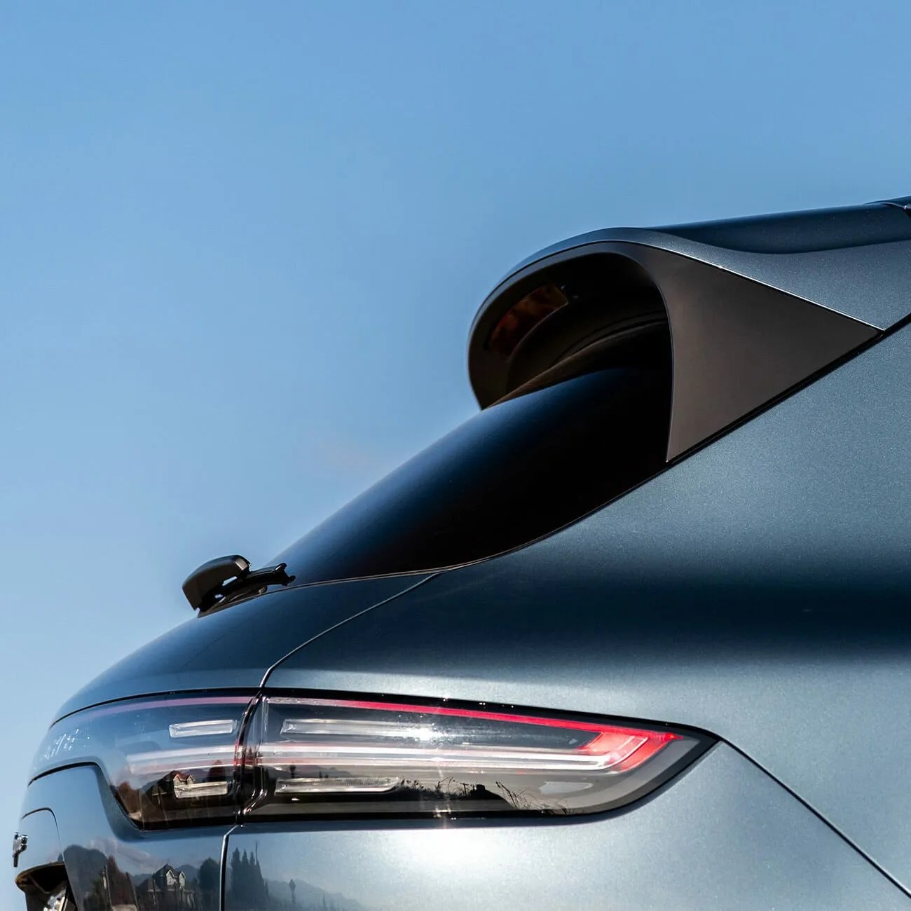 Porsche-Cayenne-Review-gear-patrol-ambiance-3