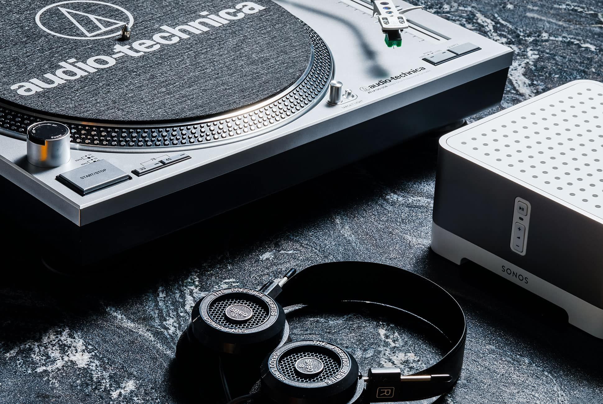best-gifts-for-vinyl-gear-patrol-full-lead