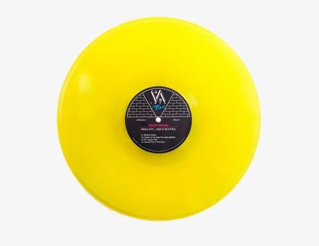 best-gifts-for-vinyl-gear-patrol-record-props