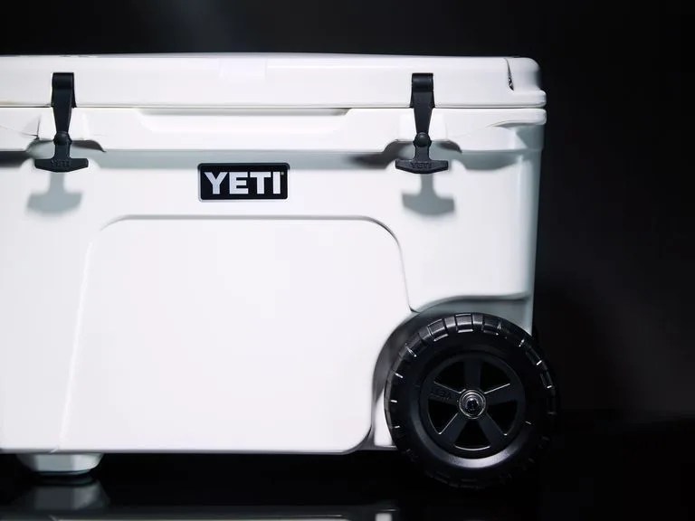 white yeti tundra cooler on wheels, closed