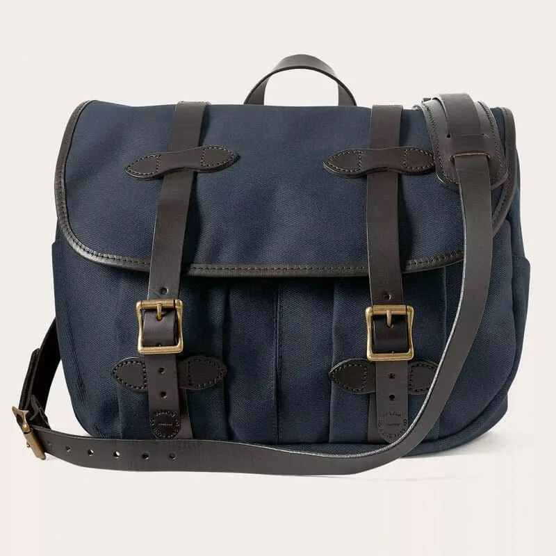 Filson-Elements-Gear-Patrol-field-bag