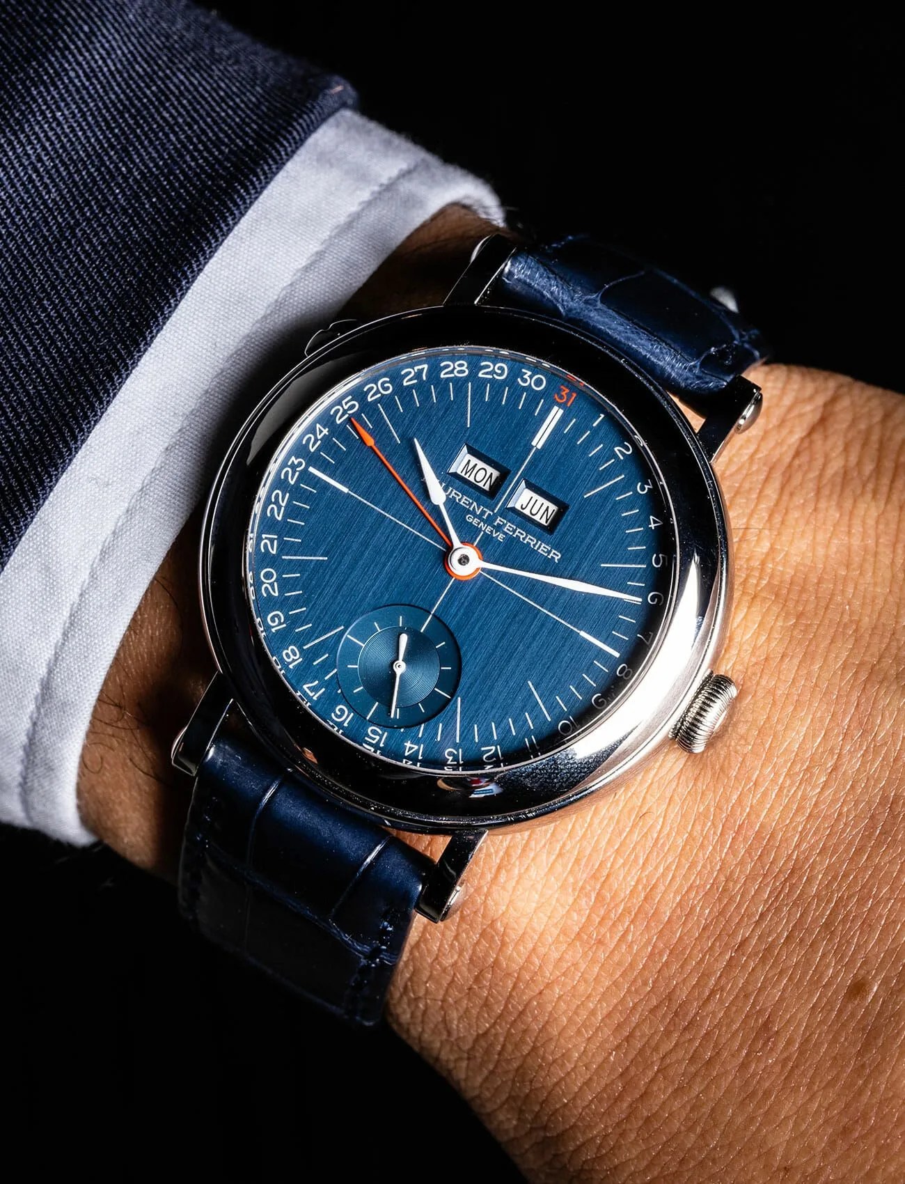 SIHH-2019-Laurent-Ferrier-Annual-Calender-gear-patrol-ambiance-3