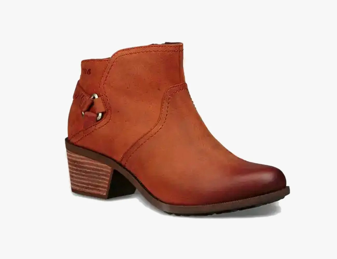 Gifts-for-the-Female-Snowboarder-or-Skier-in-Your-Life-gear-patrol-teva