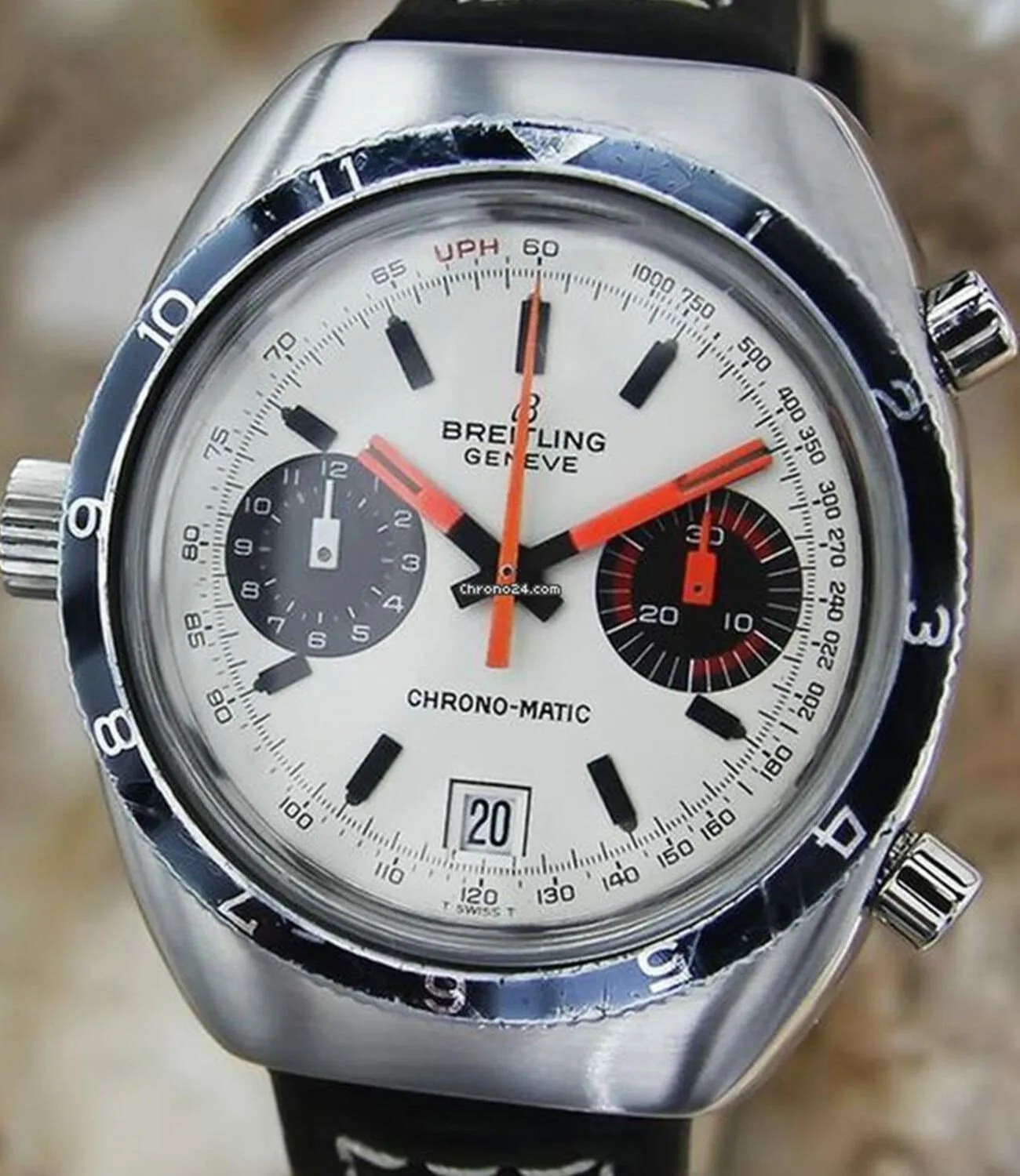 3-Vintage-1969-Watch-Examples-gear-patrol-Breitling-Chronomatic-MX82