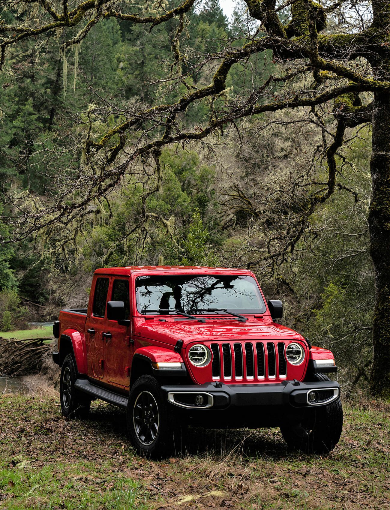 Jeep-Gladiator-Review-gear-patrol-ambiance-2