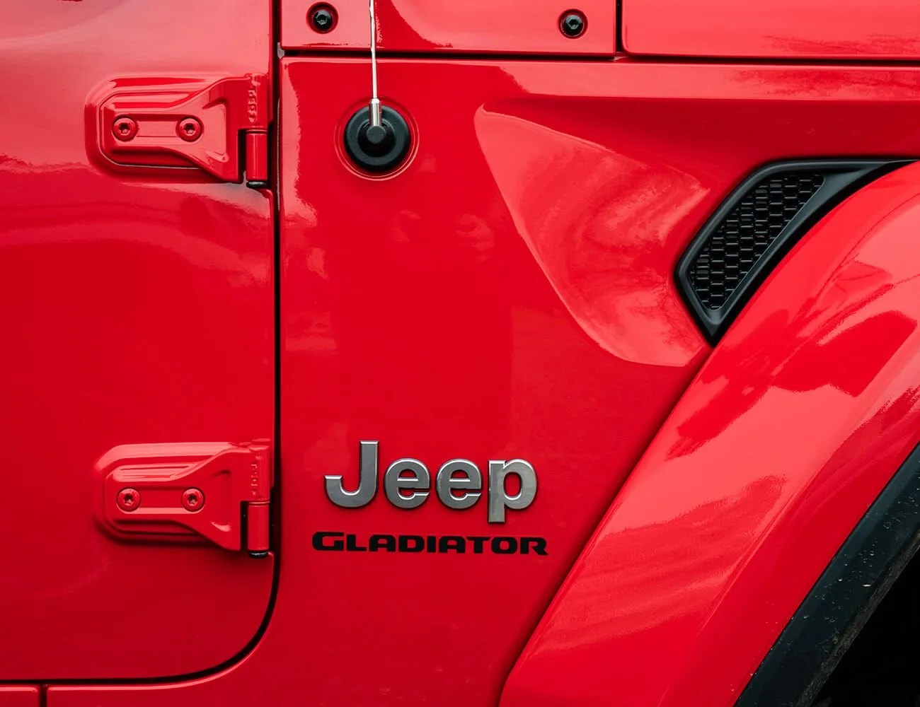 Jeep-Gladiator-Review-gear-patrol-ambiance-3