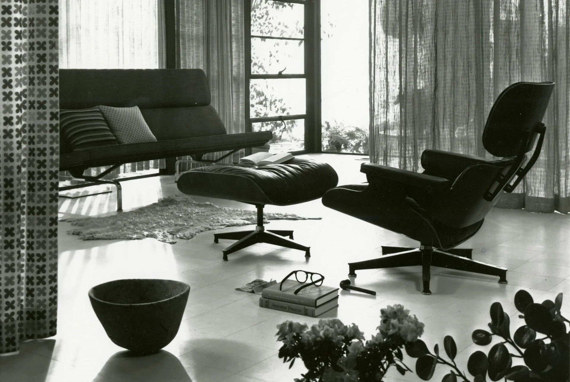 Spot-Knock-Off-Furniture-gear-patrol-full-lead