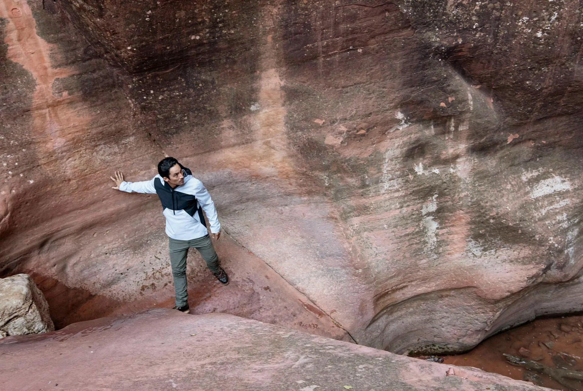 TIG-APR-2-Aether-gear-patrol-lead-full