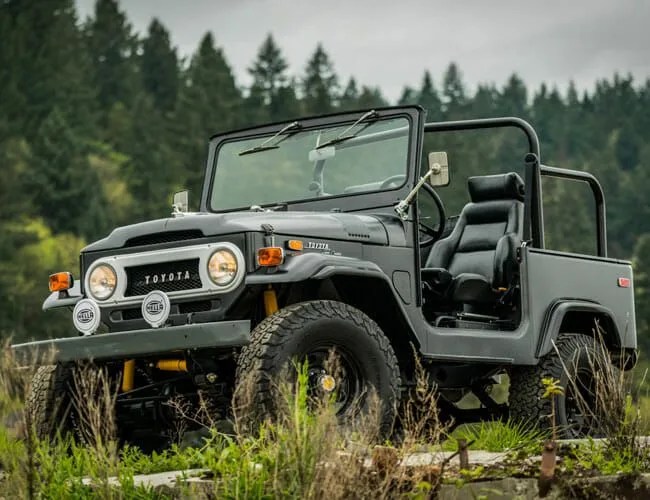 1971-Toyota-Land-Cruiser-FJ40-gear-patrol-lead-feature