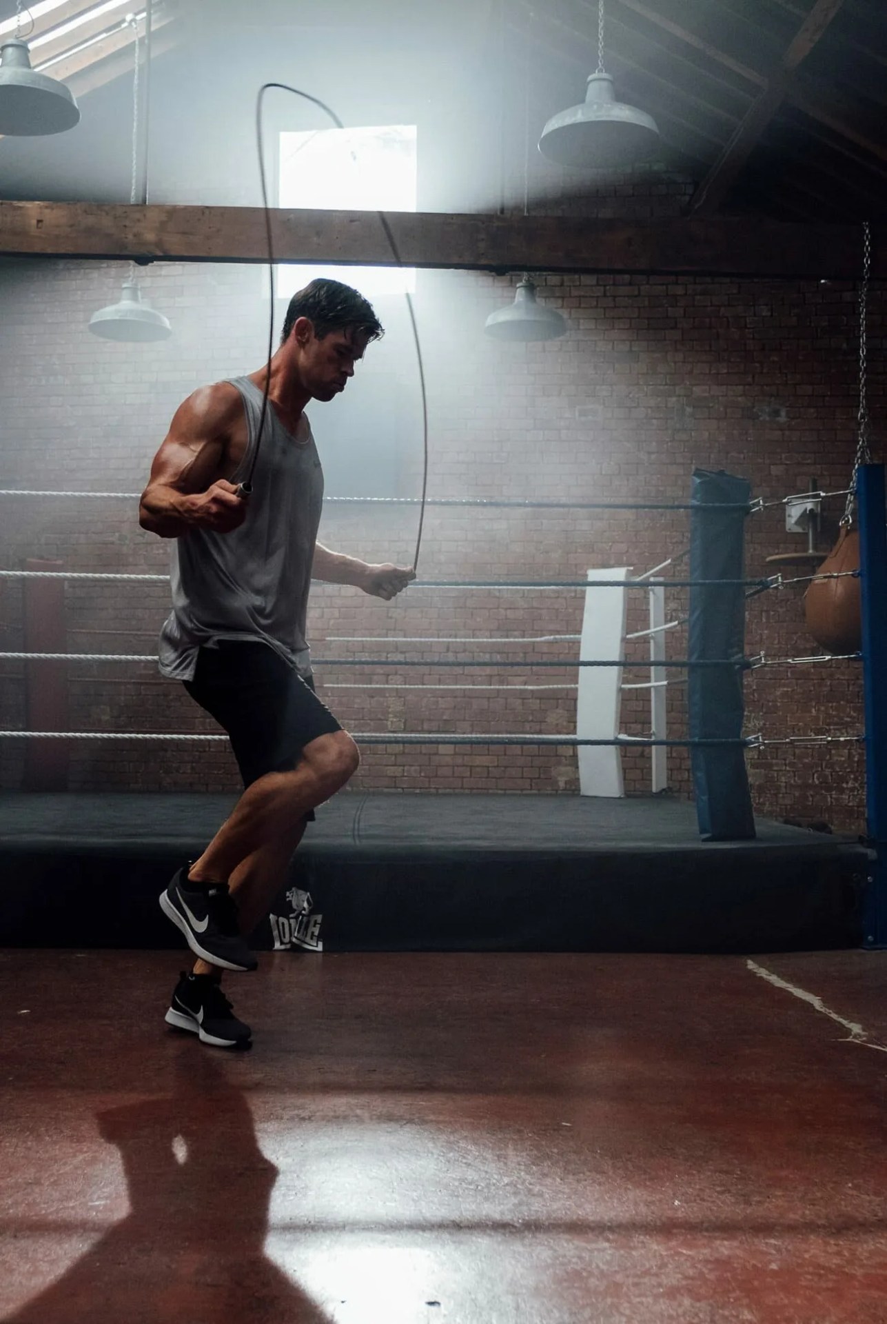 chris hemsworth centr app gear patrol ambiancejpg