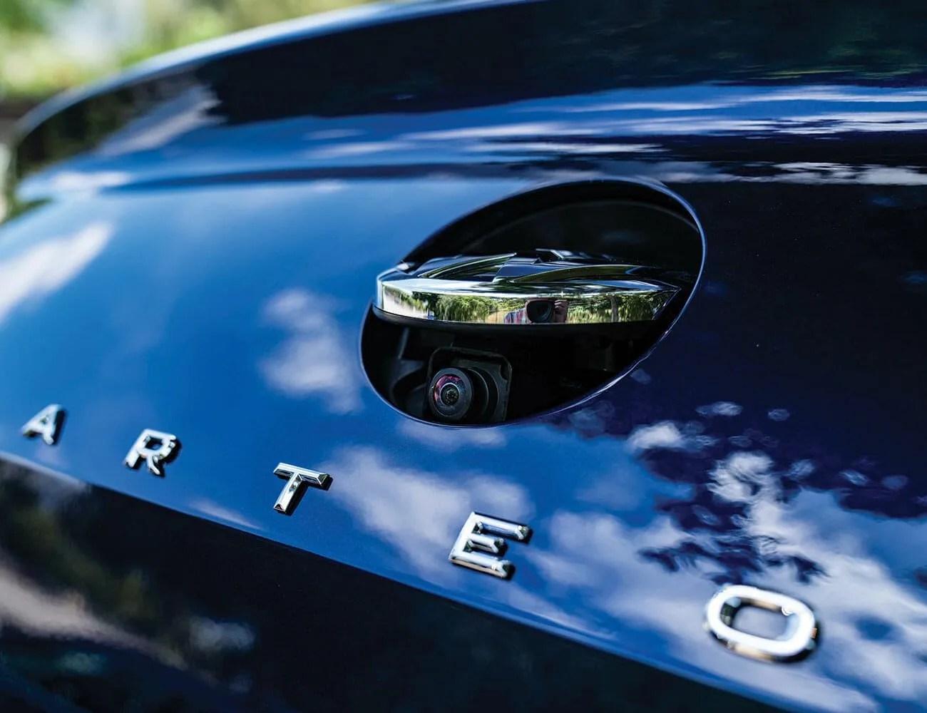 VW-Arteon-Review-gear-patrol-ambiance-2
