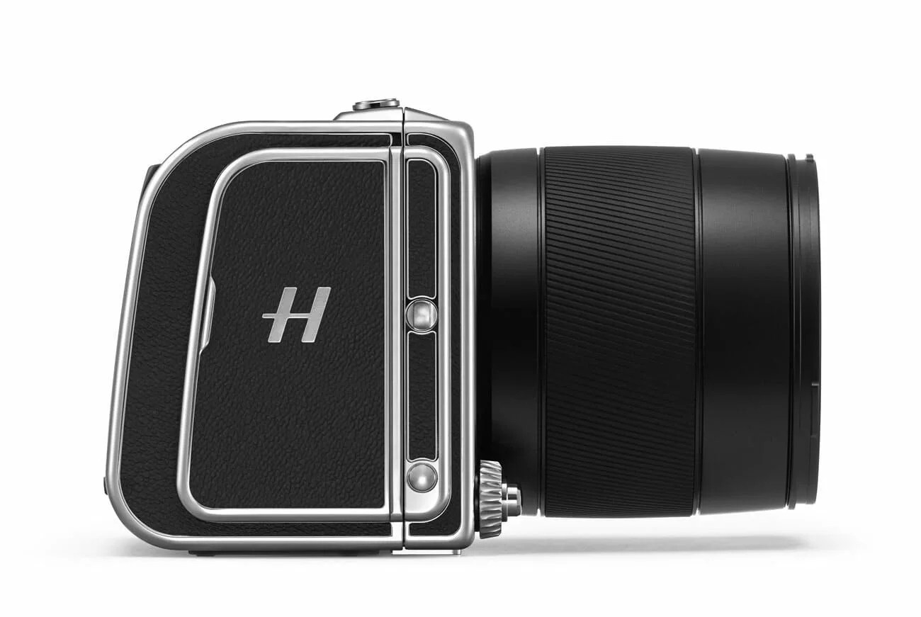 Hasselblad-907X-Gear-Patrol-Ambiance