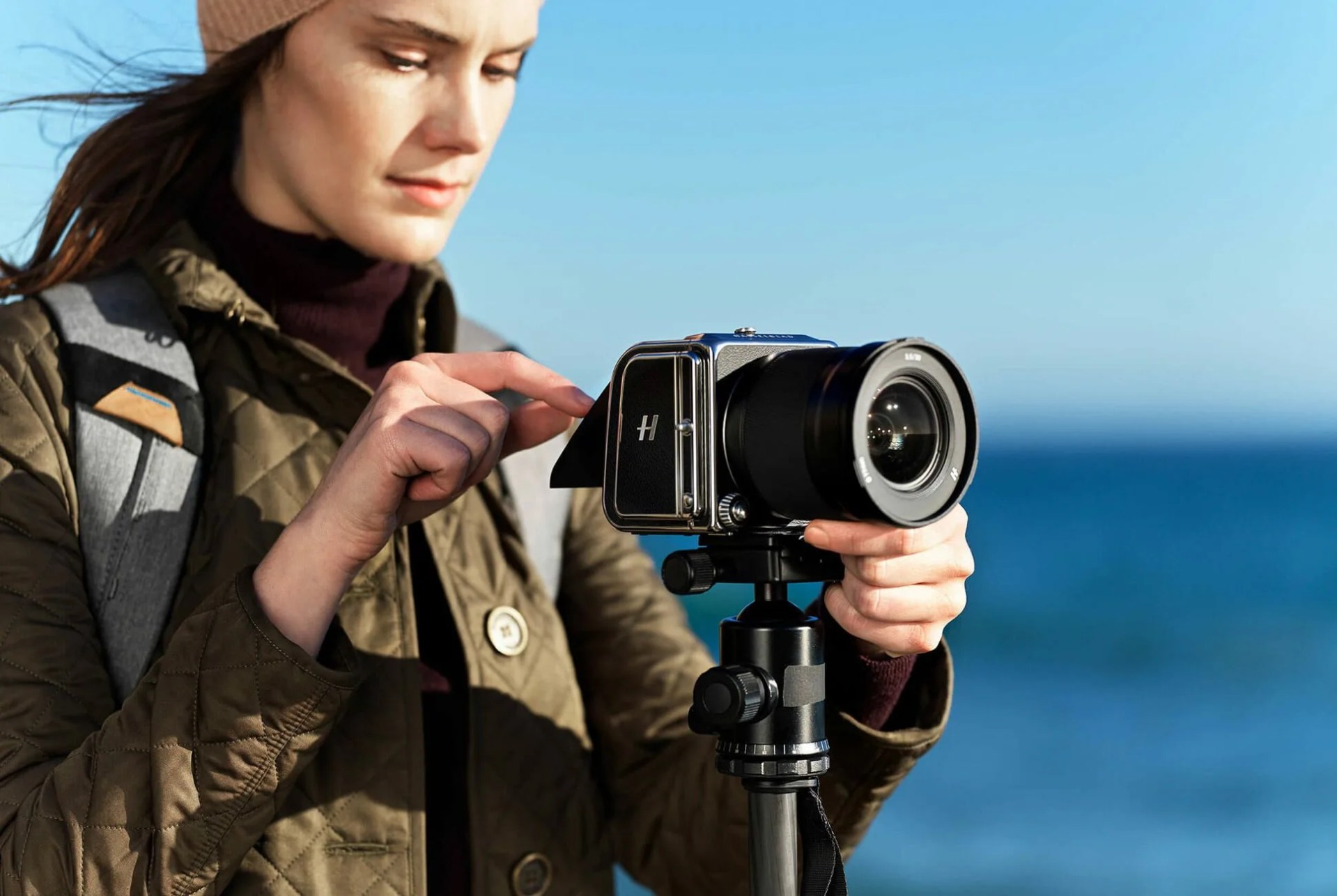 Hasselblad-907X-Gear-Patrol-Lead-Full