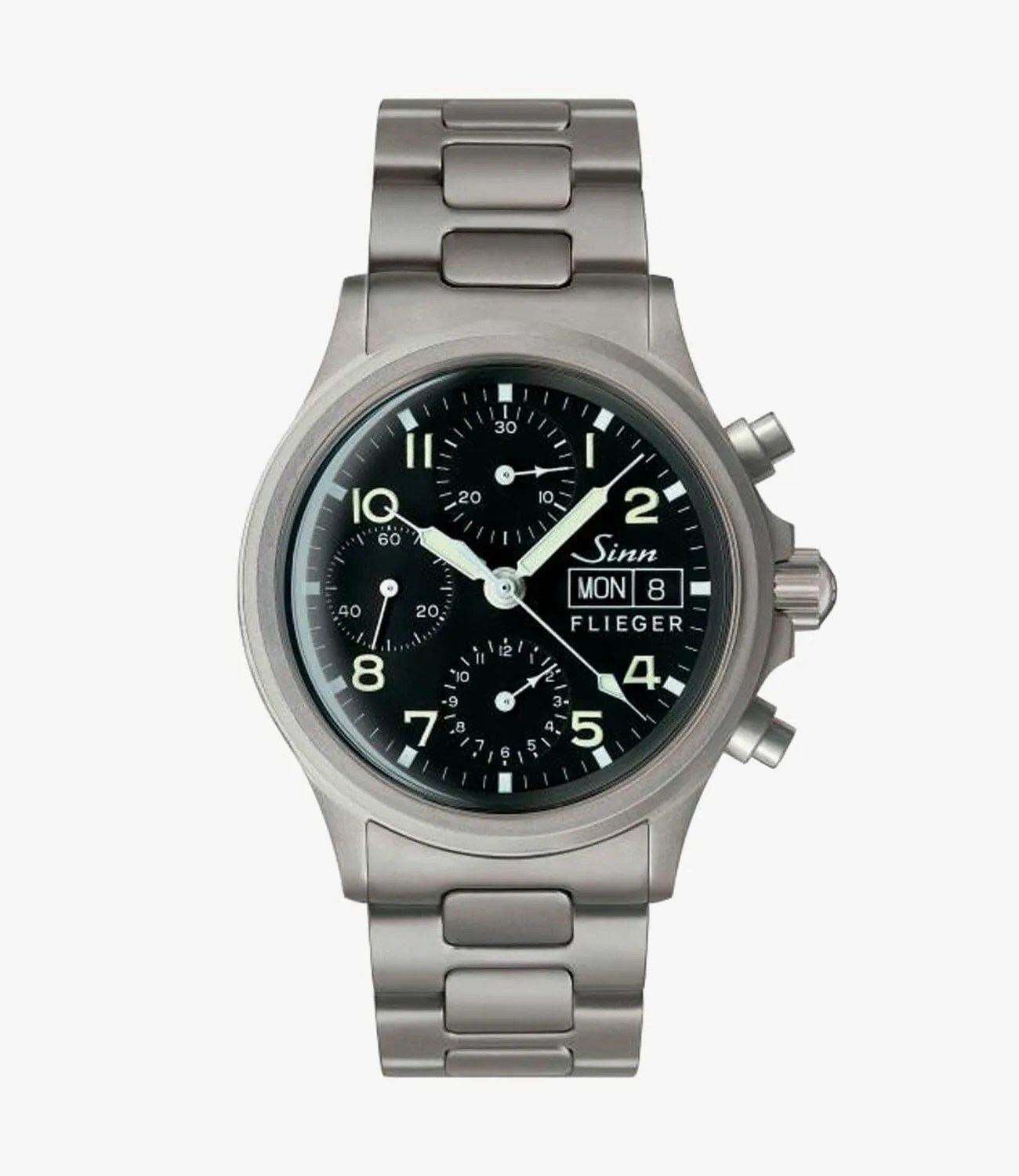 Sinn-356-Flieger-Acrylic-on-Bracelet-gear-patrol