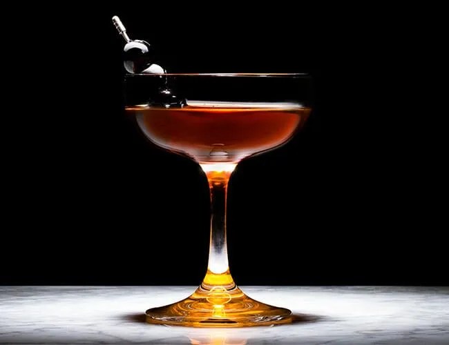 10-Best-Whiskey-Cocktails-to-Make-at-Home-gear-patrol-lead-feature