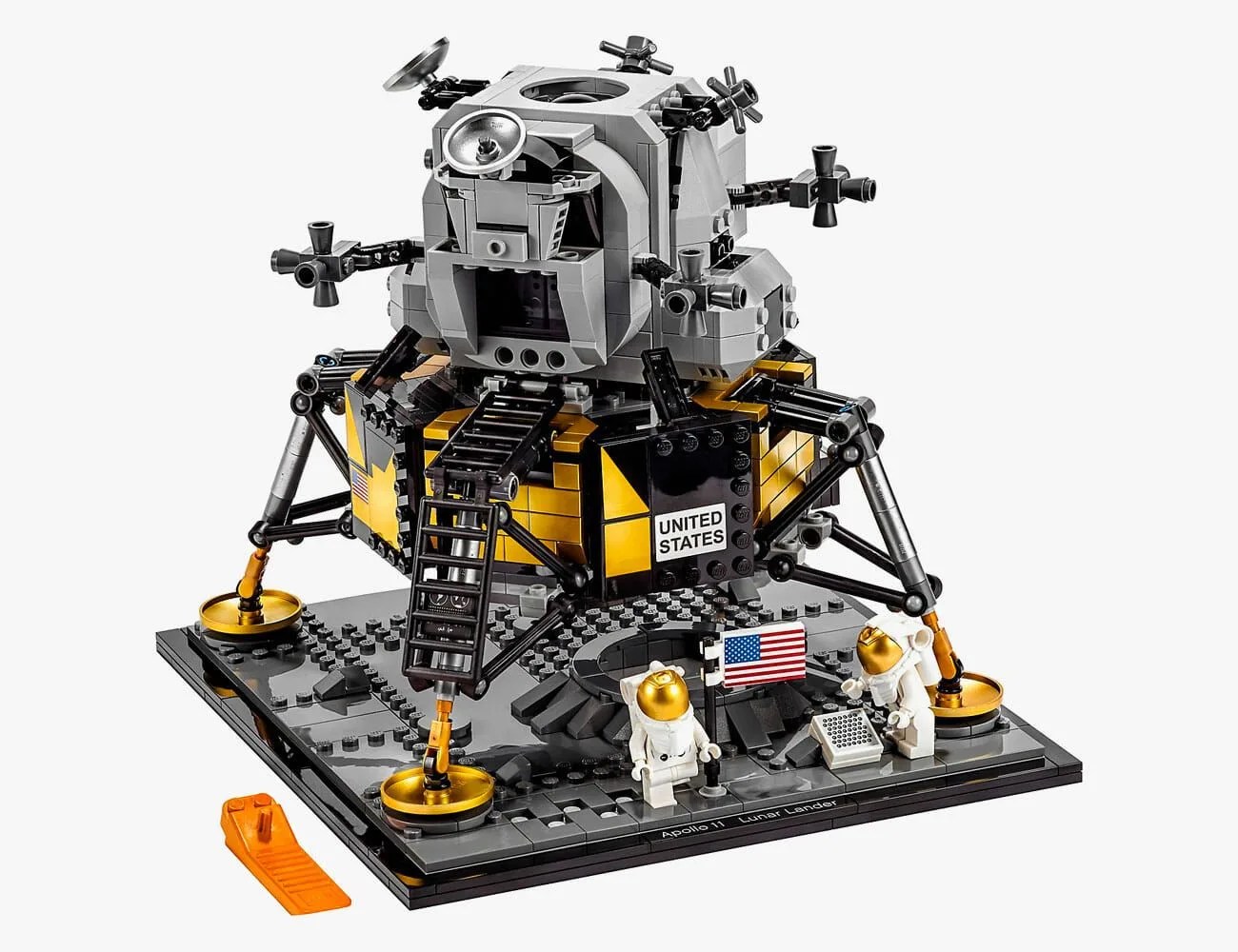 LEGO-NASA-Apollo-11-Lunar-Lander-gear-patrol