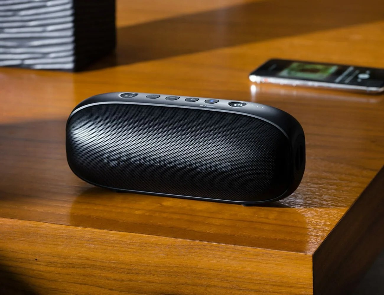 Audioengine_512_Body