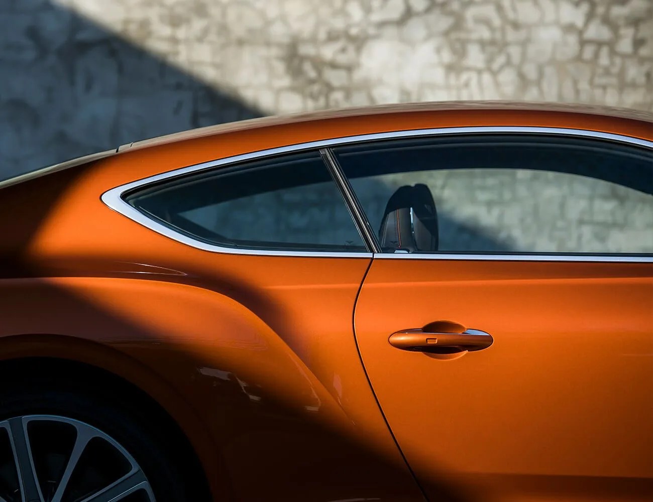 Bentley-Continental-GT-V8-Coupe-Review-gear-patrol-ambiance-2