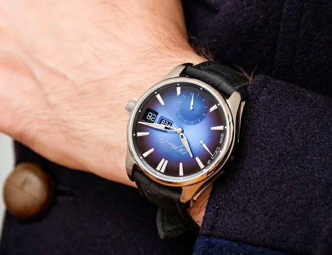 H.-Moser-&-Cie-Pioneer-Perpetual-gear-patrol-feature