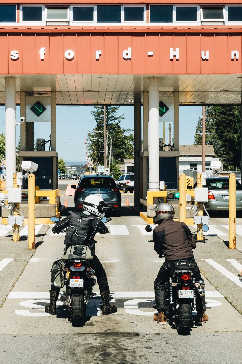 Scrambler-Alaska-Gear-Patrol-Day-1-Ambiance-