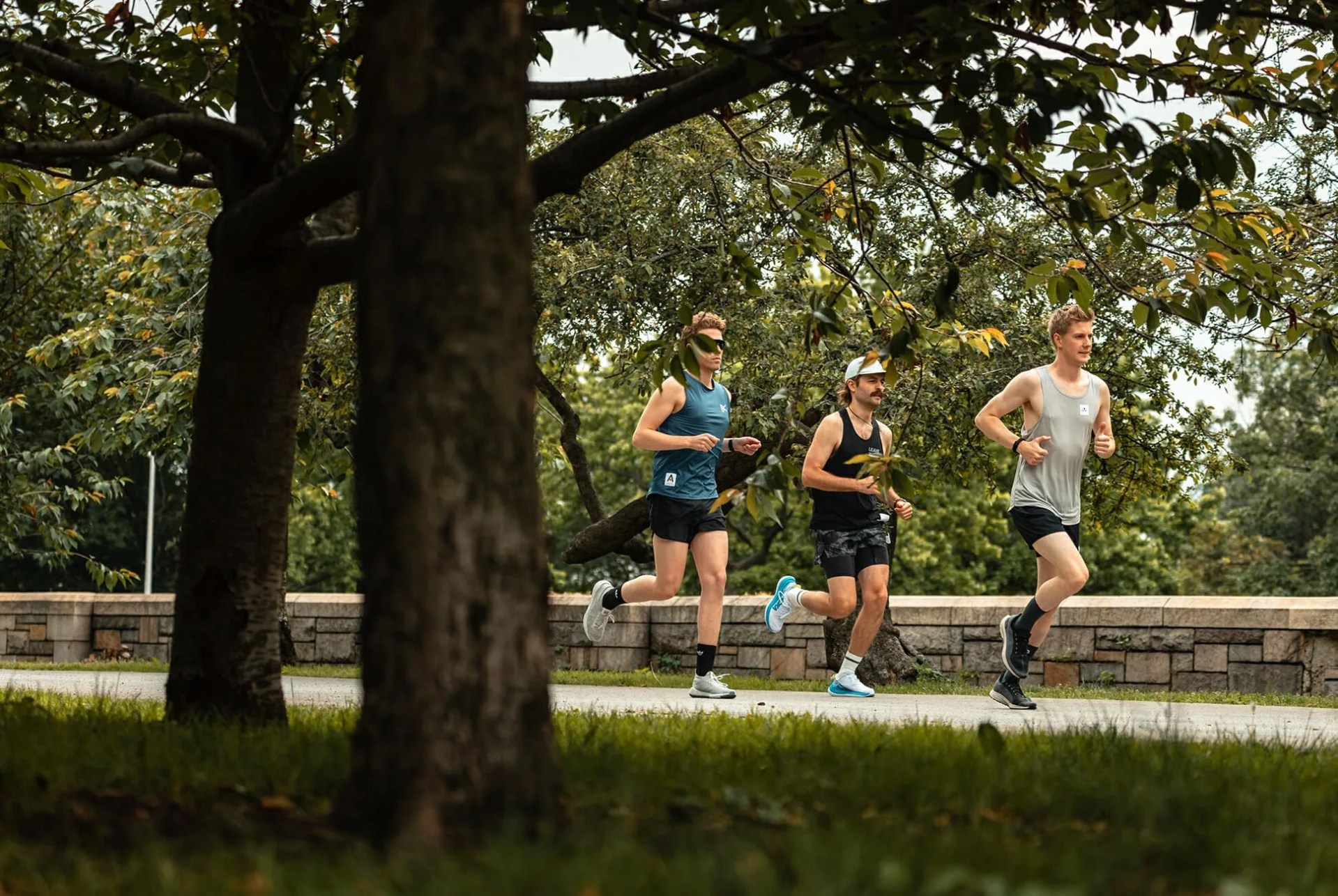 best-summer-running-kits-gear-patrol-014