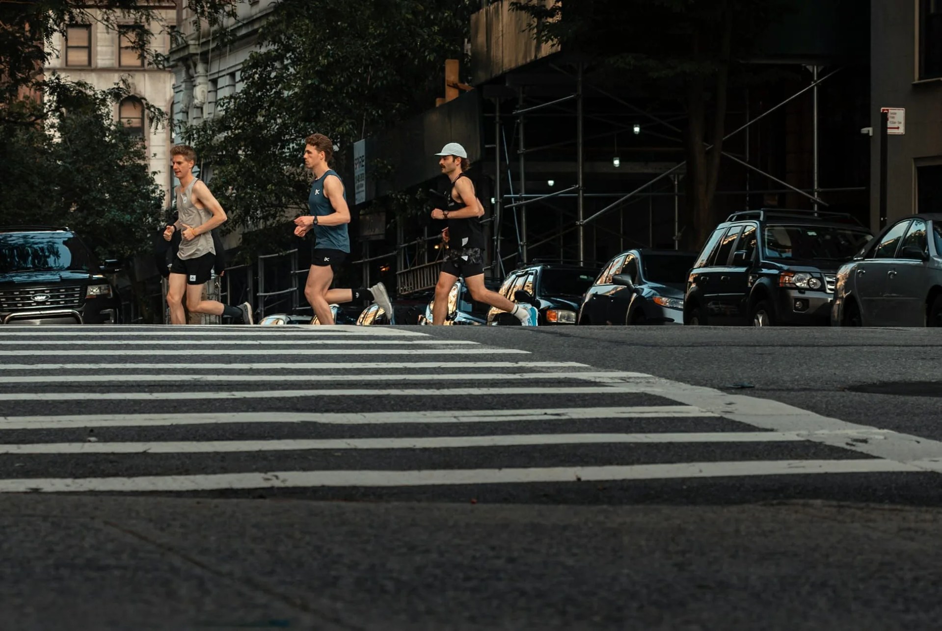 best-summer-running-kits-gear-patrol-05