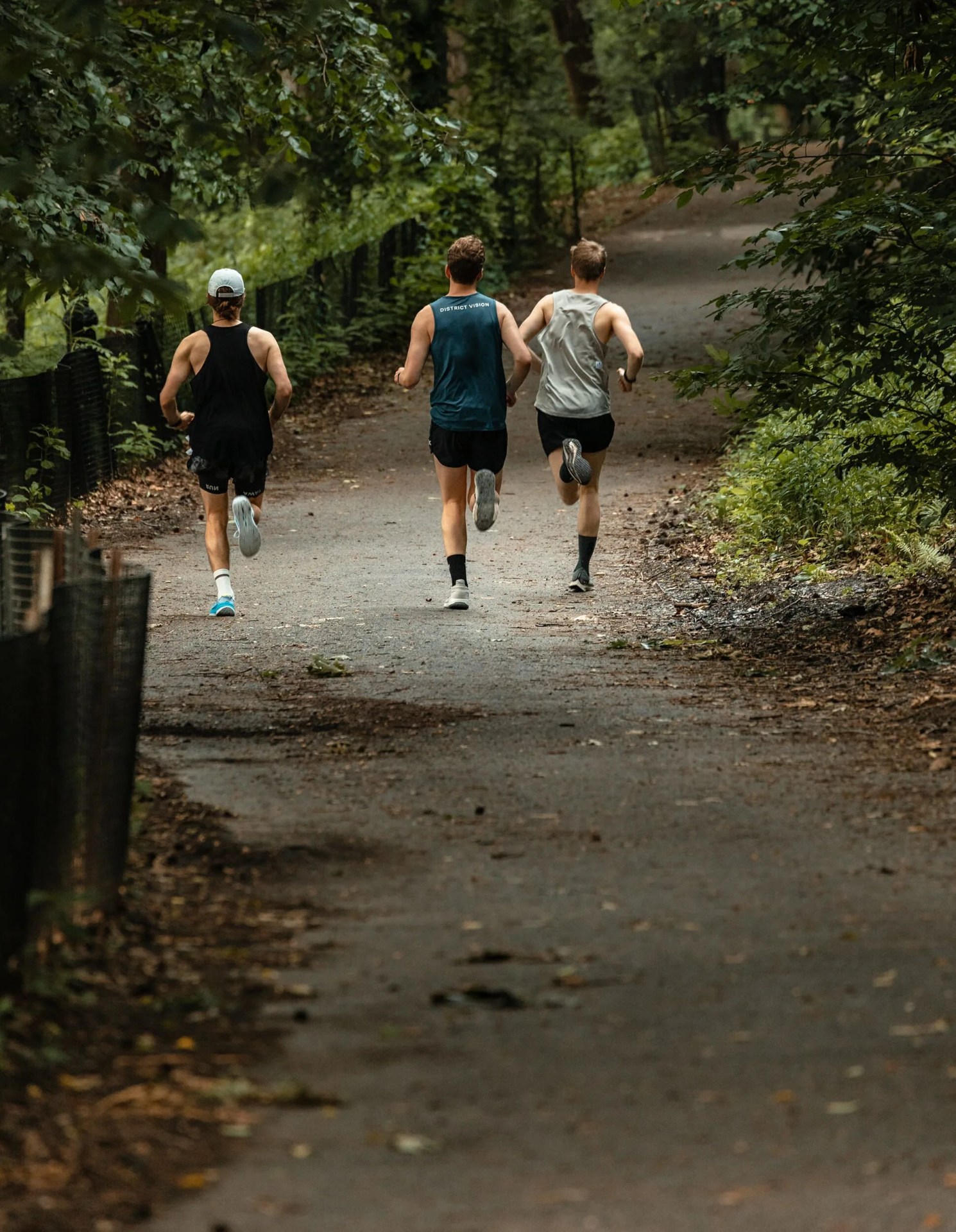 best-summer-running-kits-gear-patrol-08