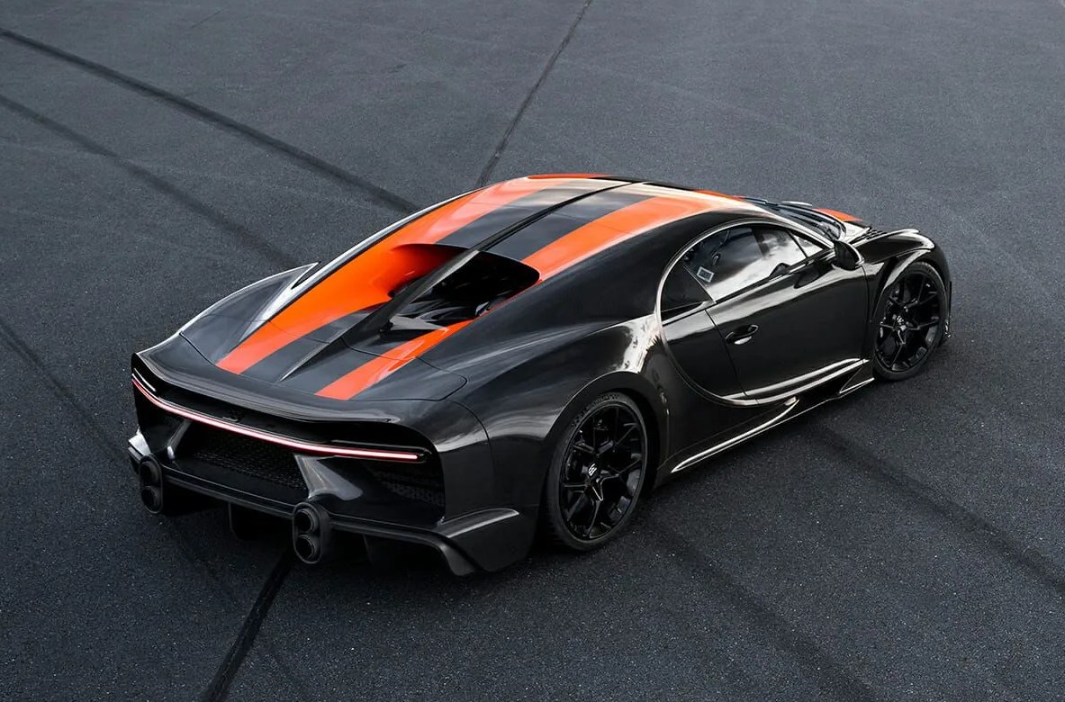 bugatti chiron gear patrol slide 04