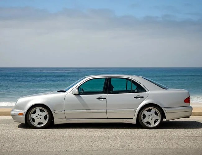 Driving-Jerry-Seinfeld-gear-patrol-lead-featured