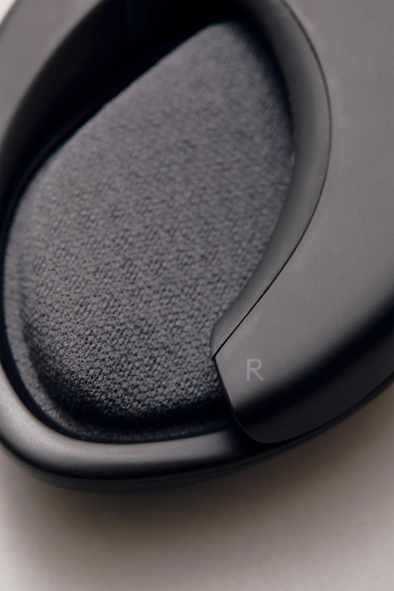 The-Weirdest-Headphones-Youll-Ever-Own-Gear-Patrol-inline-2