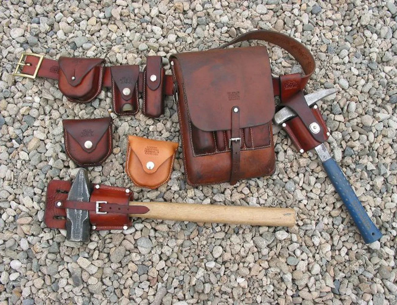 Gfeller-Leather-Gear-Patrol-Ambiance-1