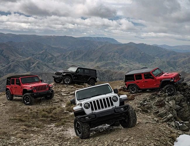 Jeep-Wrangler-KBB-gear-patrol-lead-feature