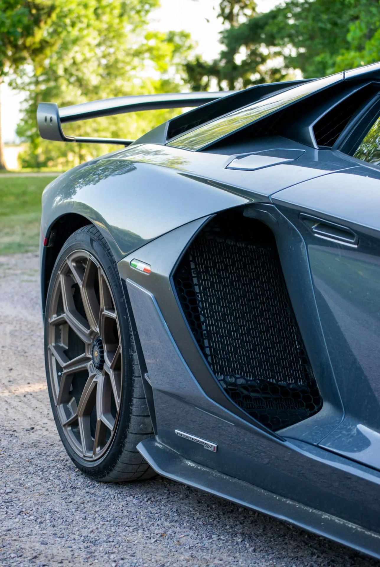 Lamborghini-Aventador-SVJ-Gear-Patrol-Lead-Ambiance-1