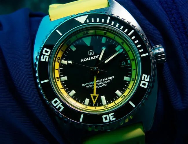 SCUBA-Diving-in-the-Aquadive-gear-patrol-lead-feature