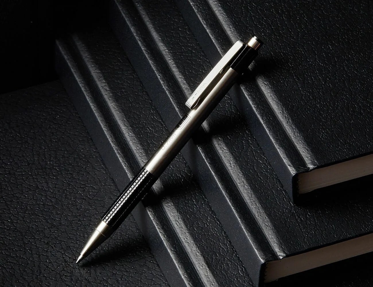 Zebra-G-301-Retractable-Gear-Patrol