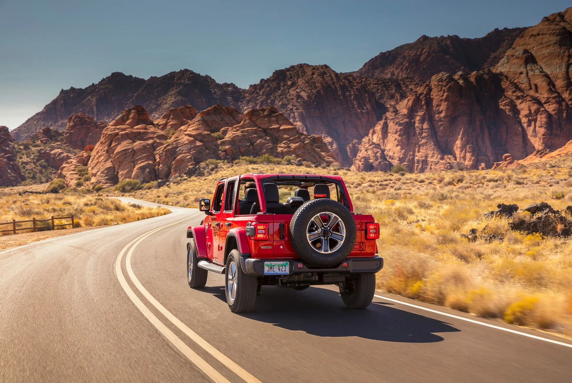 2020 jeep wrangler ecodiesel review gear patrol ambience slide 7