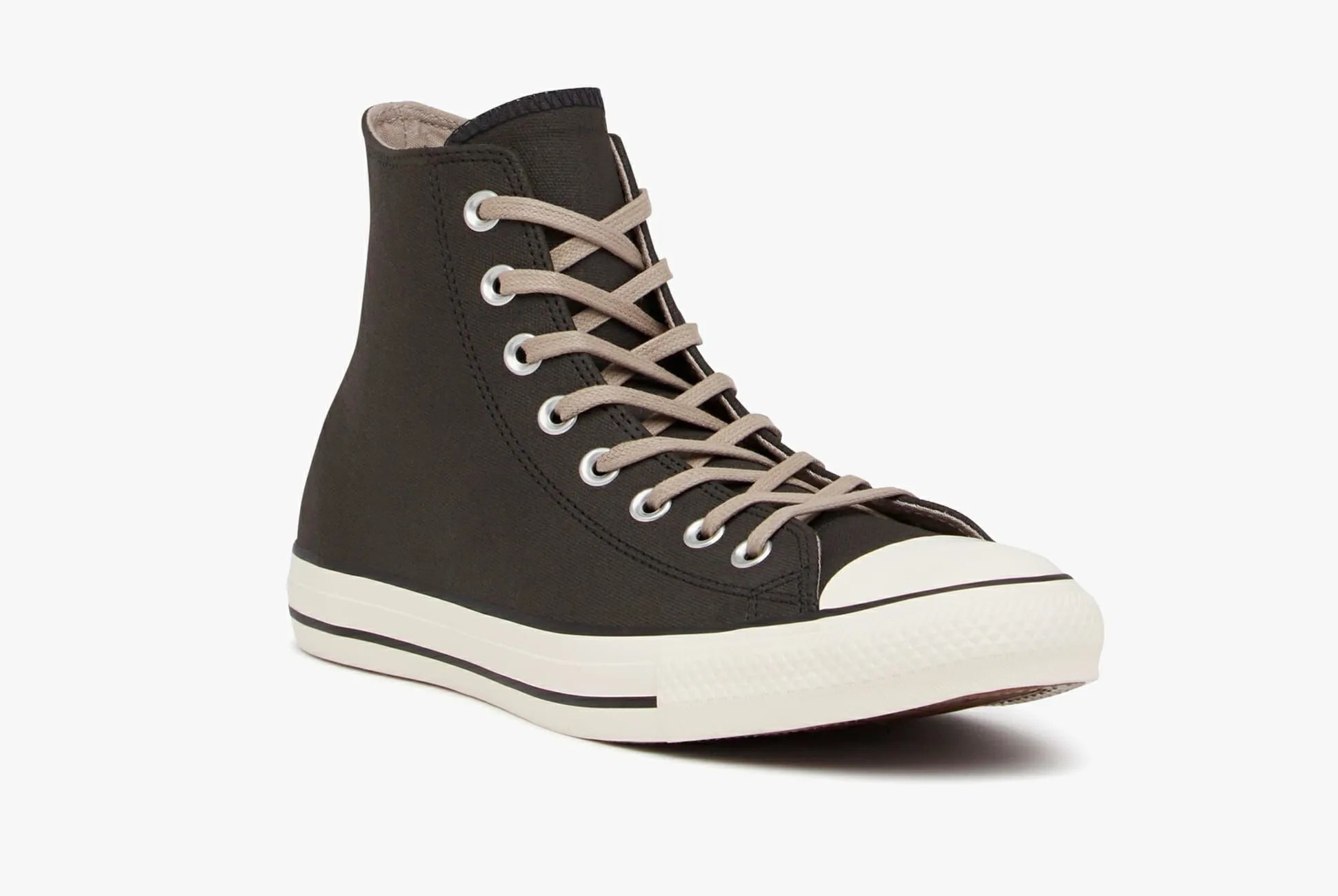 Converse-Chuck-Taylor-All-Star-gear-patrol-full-lead