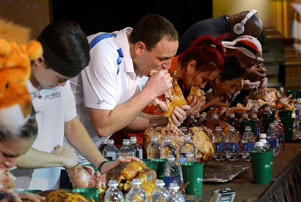 Crush-Thanksgiving-Gear-Patrol-Ambiance