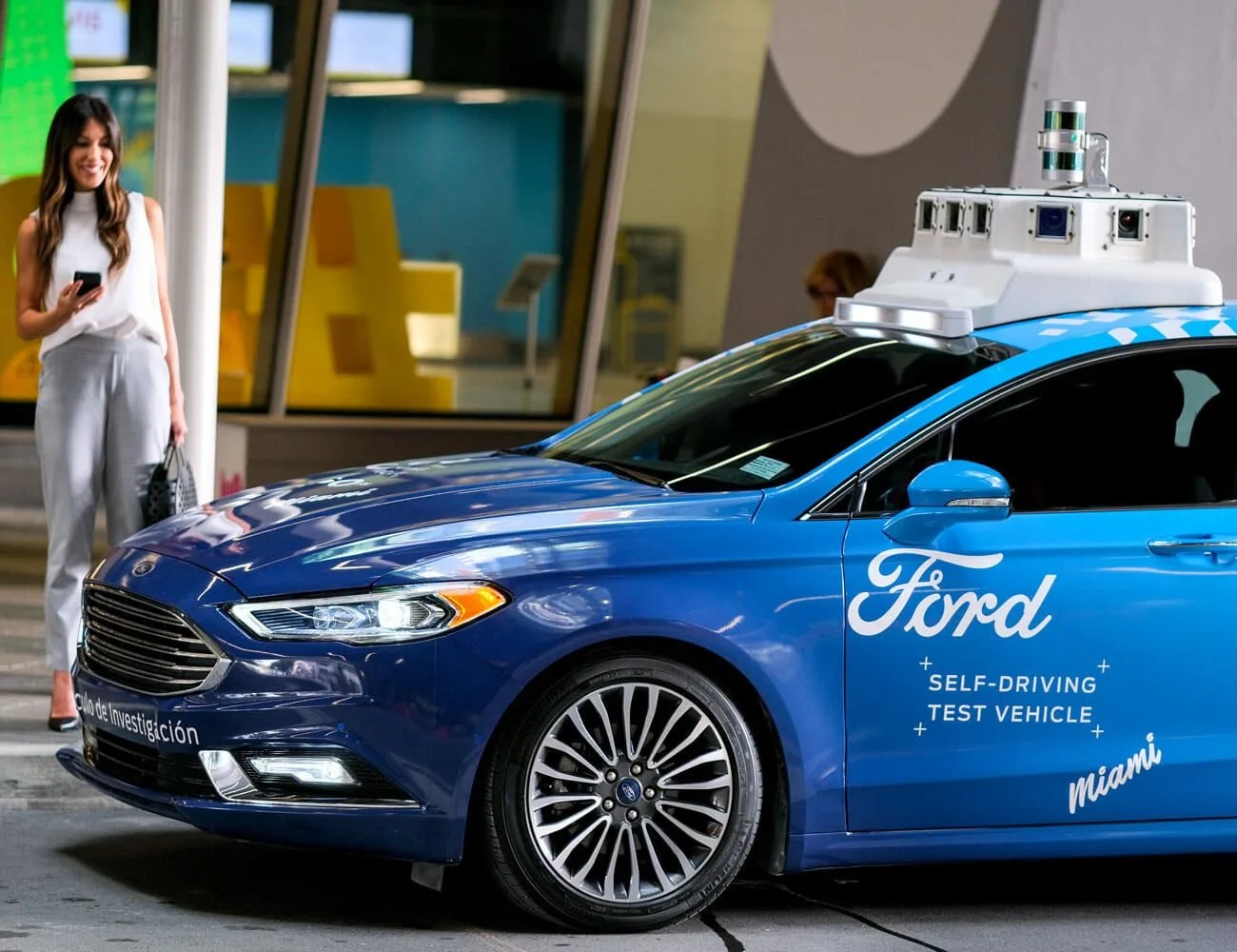 Ford-Engineer-Autonomous-Cars-Gear-Patrol-Ambiance