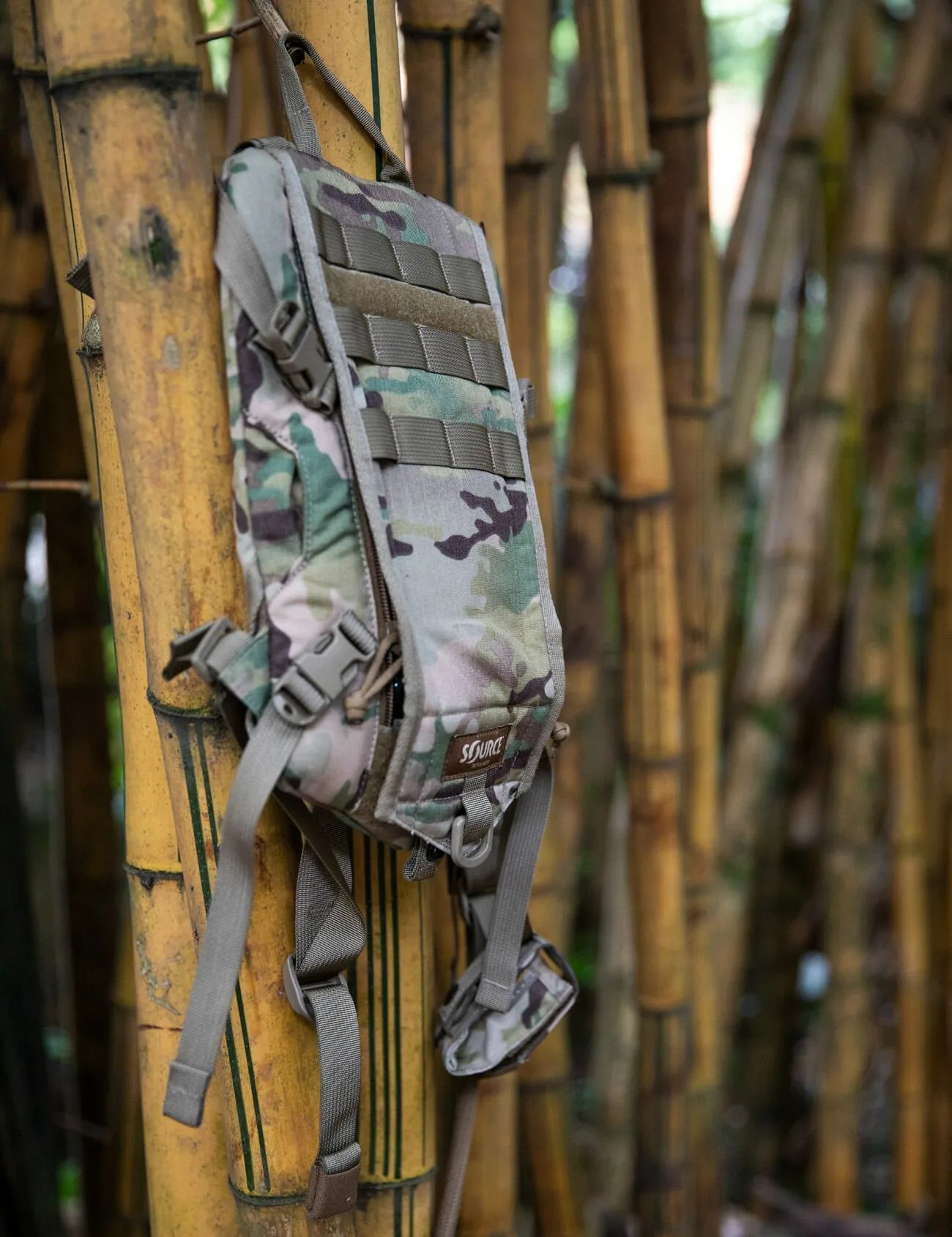 Hydration-Packs-Gear-Patrol-Ambiance-4