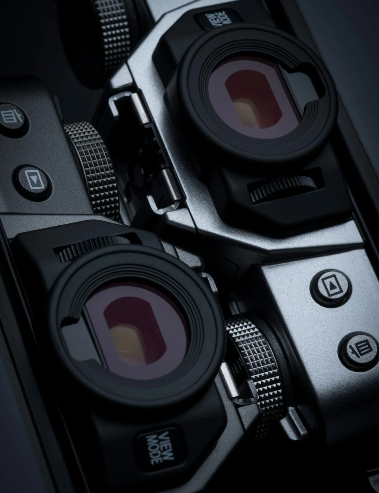 Fujifilm-X-T30-GP100-Gear-Patrol-Ambiance-2