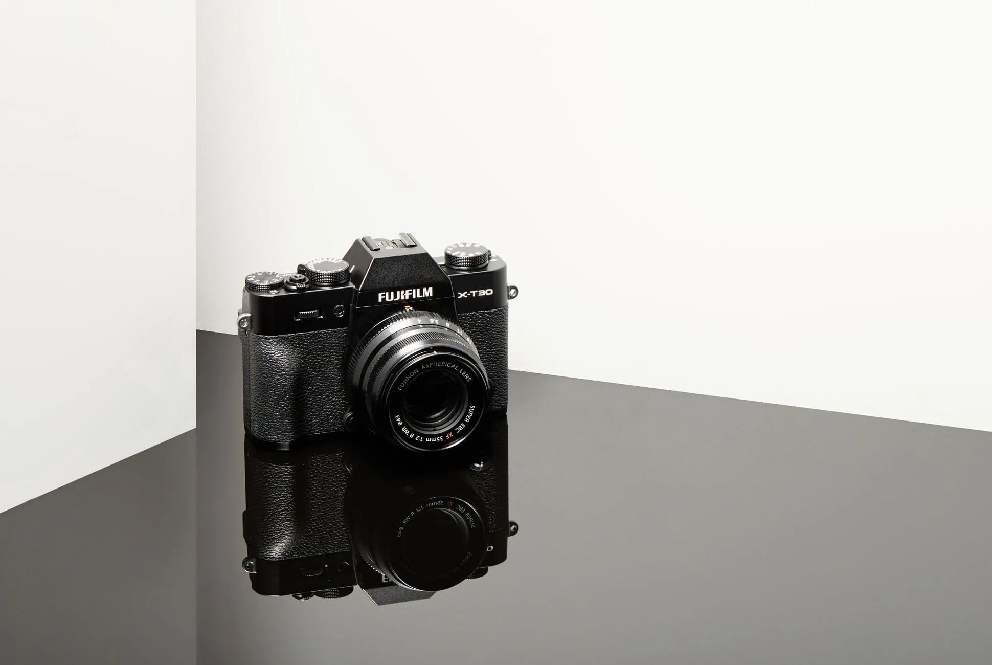 Fujifilm-X-T30-GP100-Gear-Patrol-Lead-Full