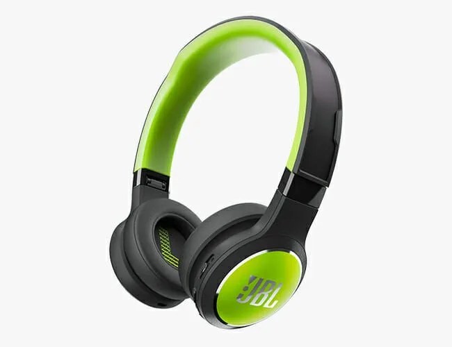 JBL-REFLECT-ETERNAL-gear-patrol-feature