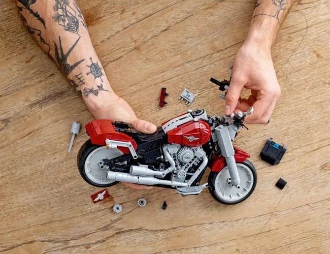 Lego-Harley-Fat-Boy-Gear-Patrol-Feature