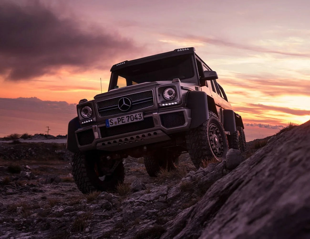 Mercedes-G63-AMG-6×6-gear-patrol