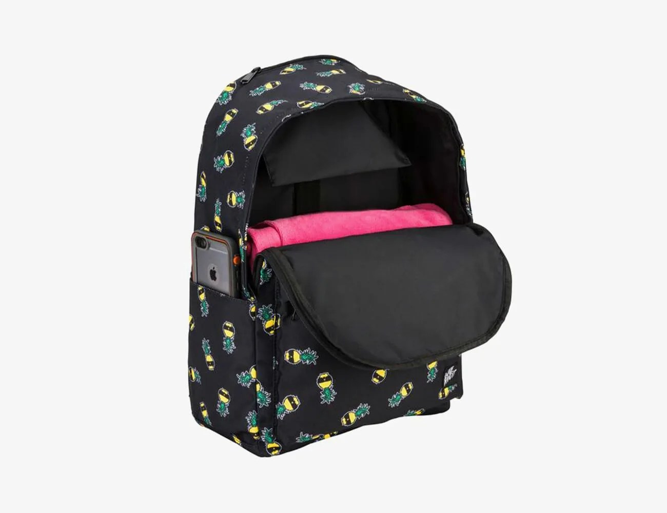 Wave-Bandit-Ben-Gravy-Pineapple-Backpack-gear-patrol